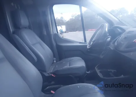 2015 Ford Transit-250 z USA, uszkodzony, nr VIN 1FTNR1ZG8FKA78492